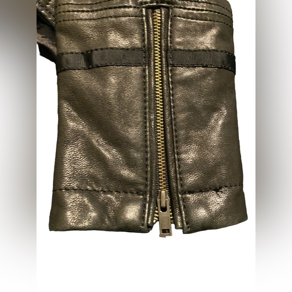 Danier leather jacket - Picture 10 of 10